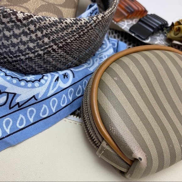 Accessories 9 piece Value Bundle! 🛍️ Beiges /Neutrals! Cosmetic Bags and More! - Picture 3 of 7